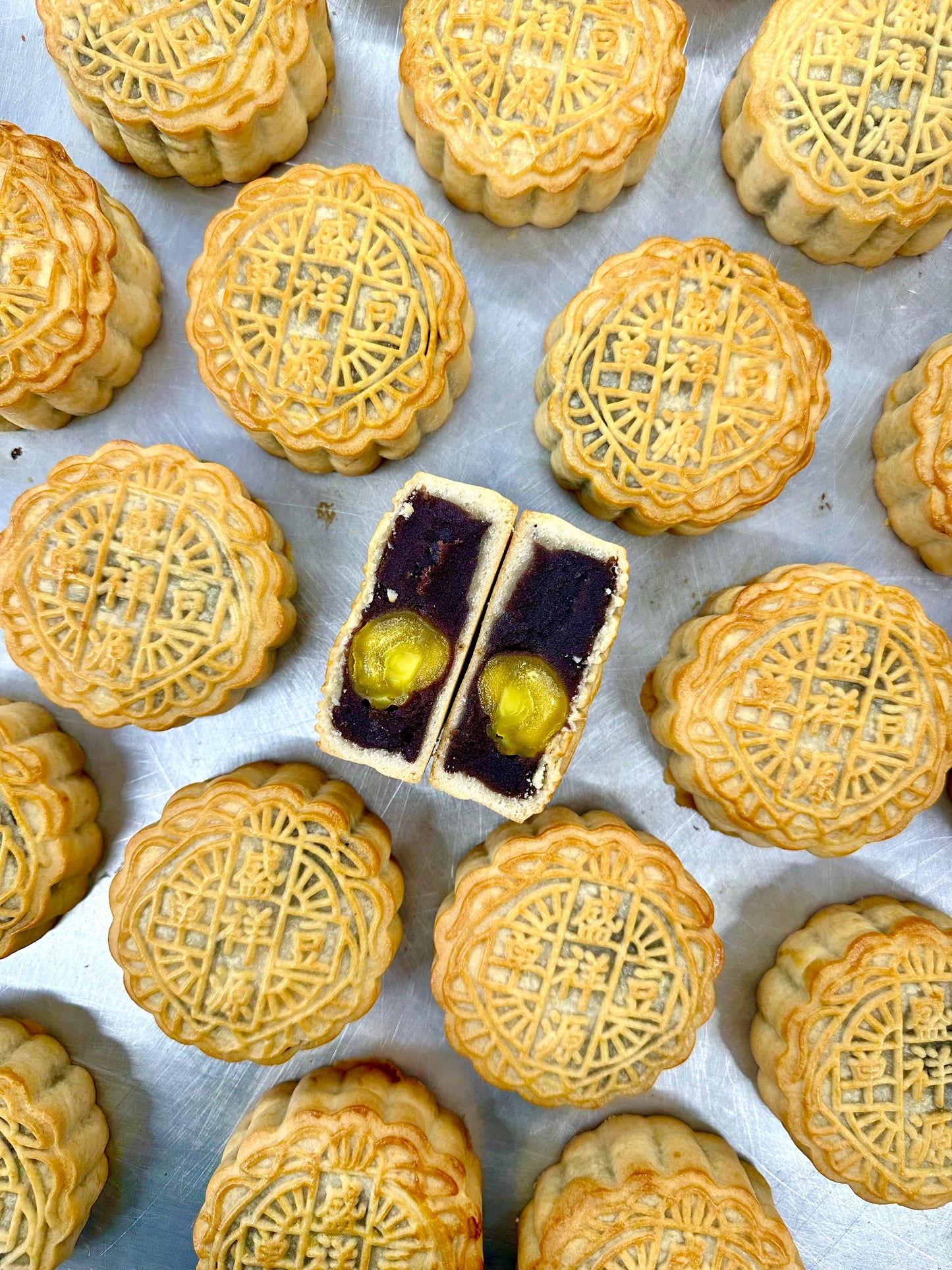 Black Sugar Mooncake