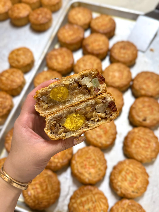 Ham & Five Nuts Mooncake